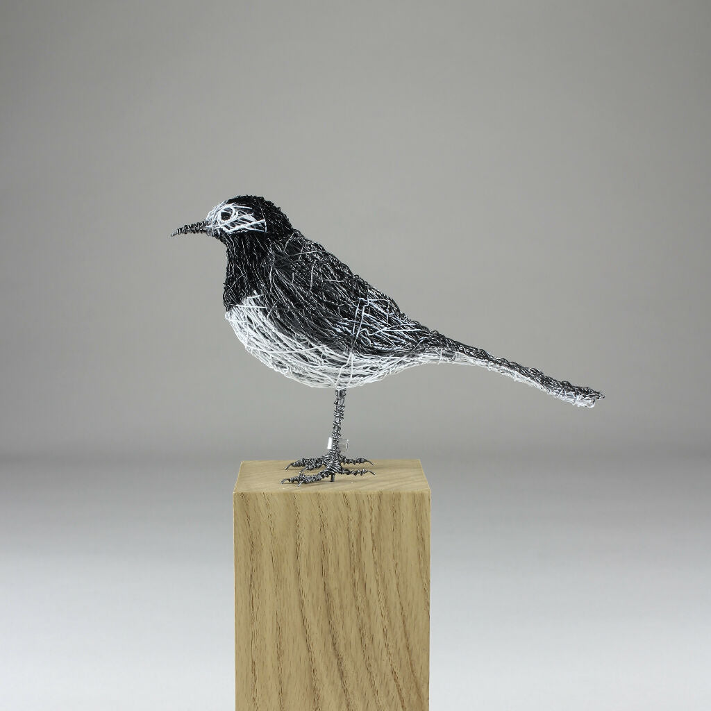 Emian | Pied Wagtail Wire Bird Sculpture